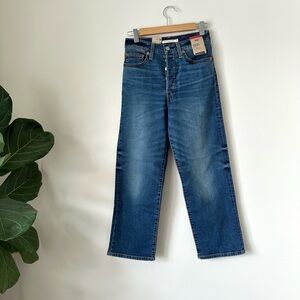NWT Levi's Women's Ribcage Straight Ankle Jeans Sz 27x27 Medium Wash